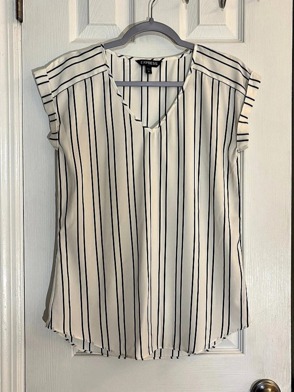 Express Striped Blouse in White & Black Small